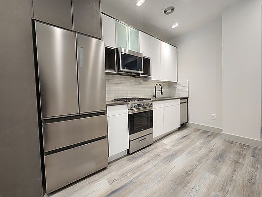 3rd image of 893 4th Ave #2L