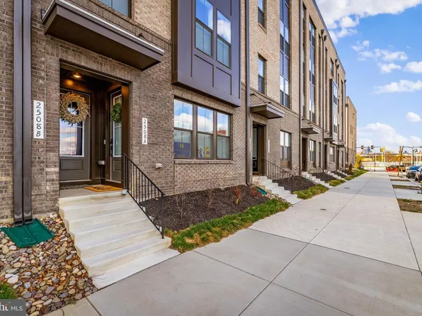 2508 W Peninsula Dr #302A, Baltimore, MD 21230