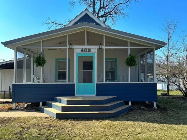 403 Mound St, Decorah, IA 52101