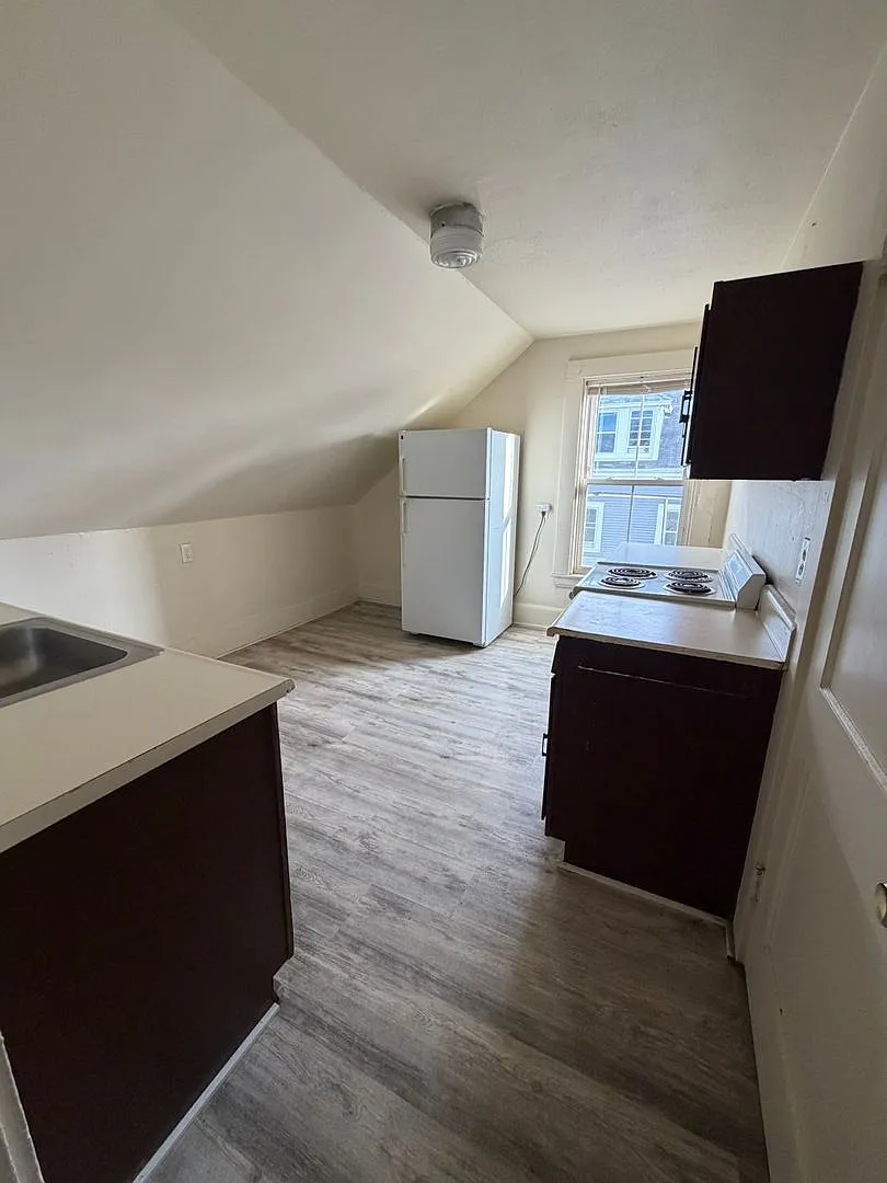 1bed unit in Waltham is now available — Photo 1