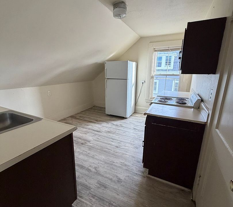 1st image of 51 Robbins St APT 3