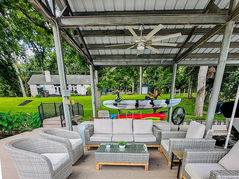 2910 Edgewater Dr — Photo 24