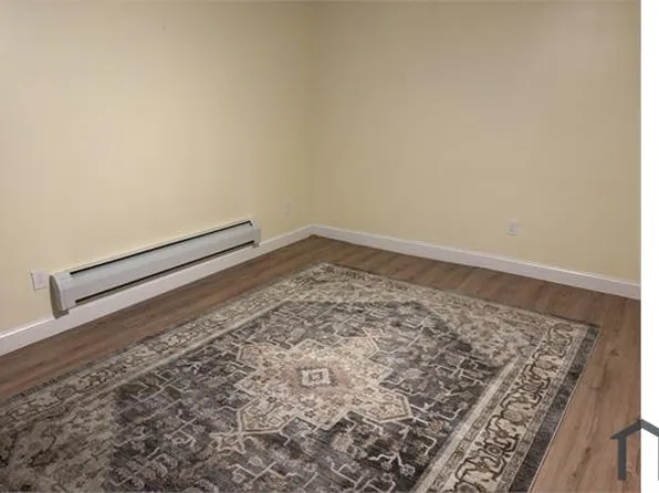 140 N Main St, Rutland, VT