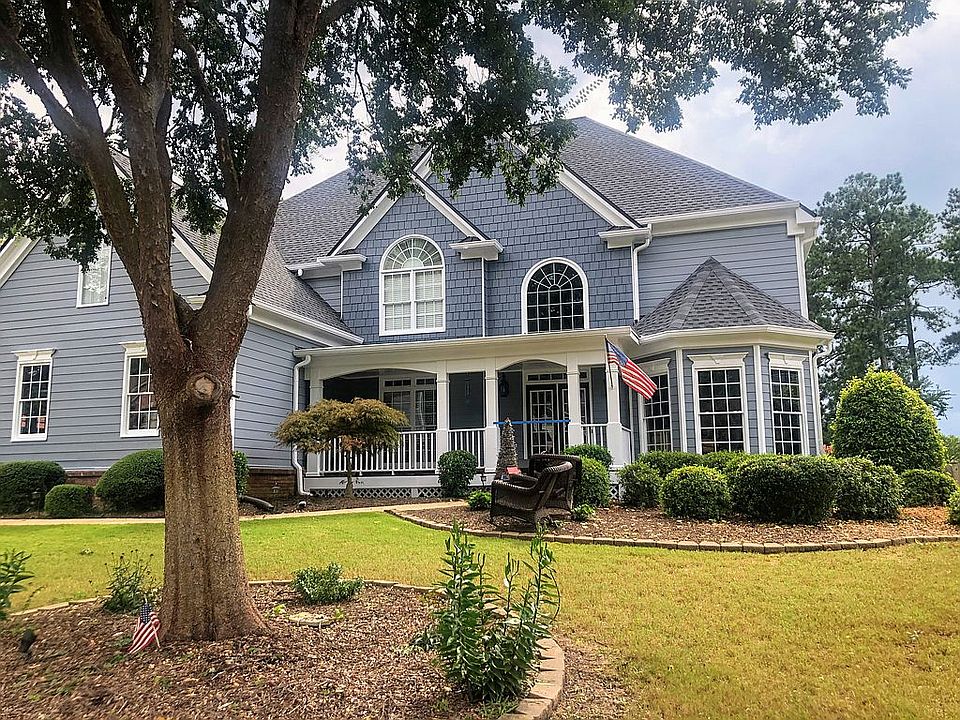 2nd image of 204 White Oak Dr