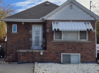 25 W 4th St #A, Hamilton, ON L9C 3M2