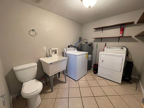 5th image of 1109 S Baird St