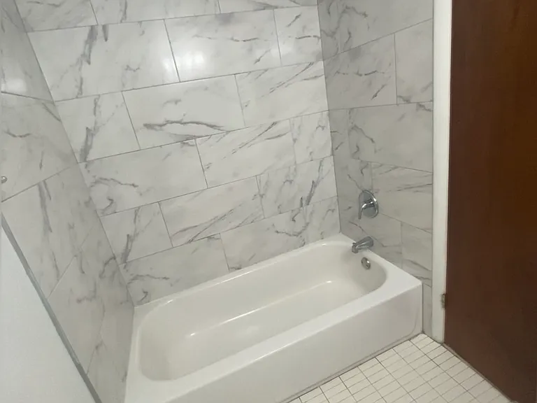 1816 Berwyn St #2 — Photo 4