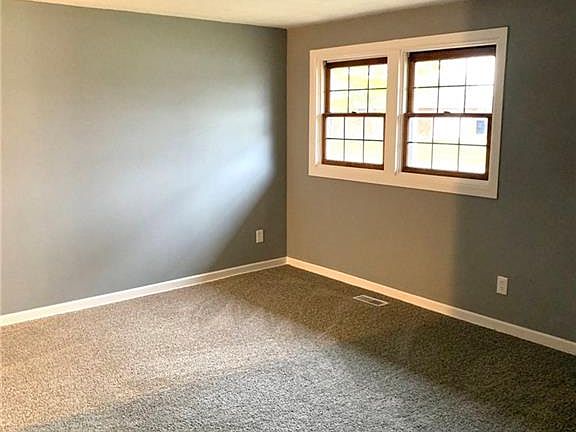 4th image of 7349 Belle Plain Dr