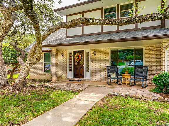 2nd image of 104 SHADY TRAIL ST