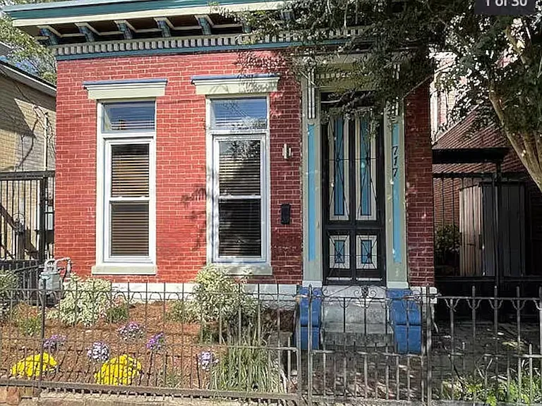 717 Lampton St — Photo 1