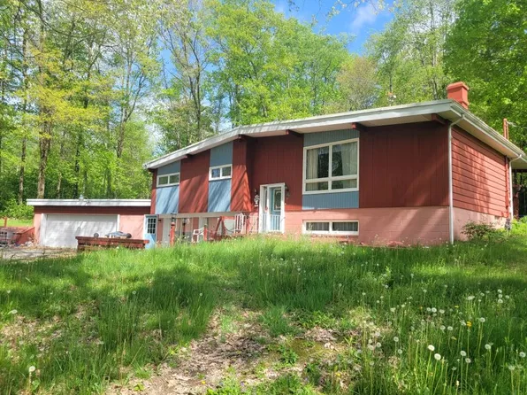 142 Lindeman Ln, Venus, PA 16364