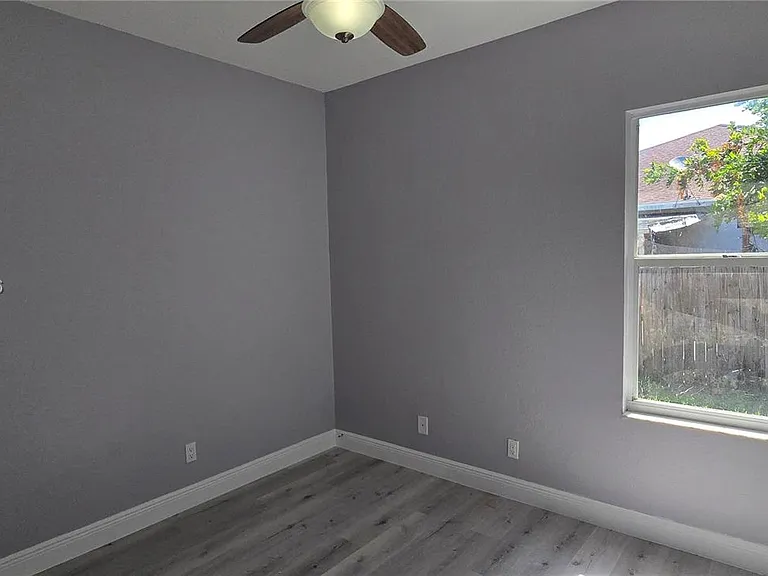 4580 24th Pl SW #B — Photo 10