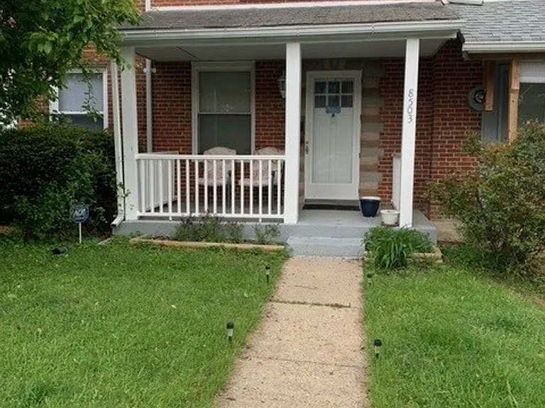 8503 Water Oak Rd — Photo 1