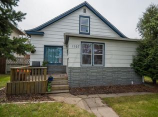 1107 N 4th St, Grand Forks, ND 58203