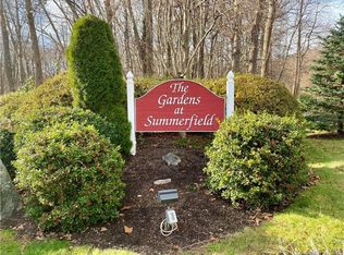 32 Summerfield Gdns UNIT 32, Shelton, CT 06484