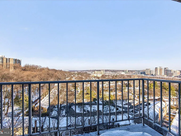 2059 Huntington Ave #1602 — Photo 3