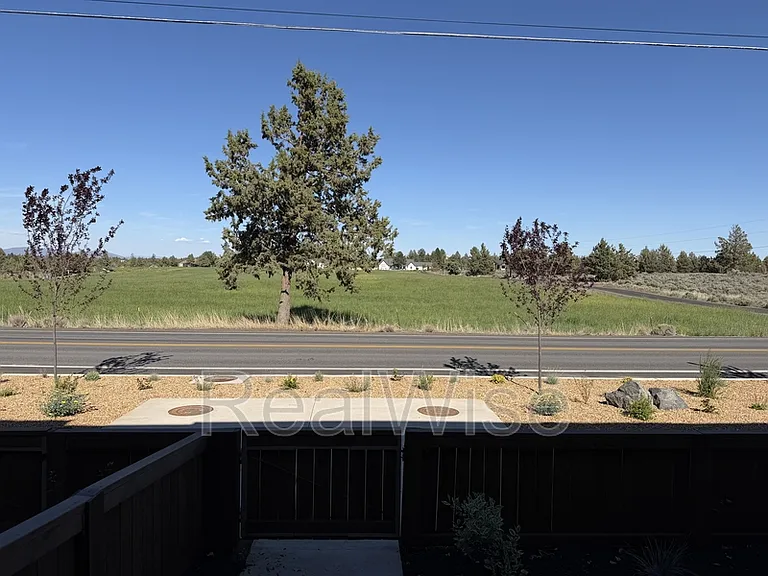 62755 Eagle Rd — Photo 3