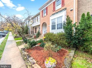 6051 Crown Royal Cir, Alexandria, VA 22310