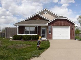 1112 Blue Branch Dr, Grain Valley, MO 64029