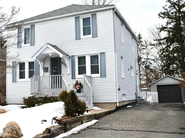 317 Summit Ave, Ottawa, ON K1H 5Z7