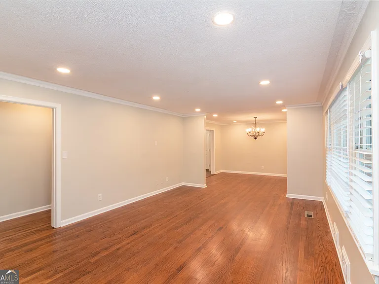 4090 Land O Lakes Dr NE — Photo 17