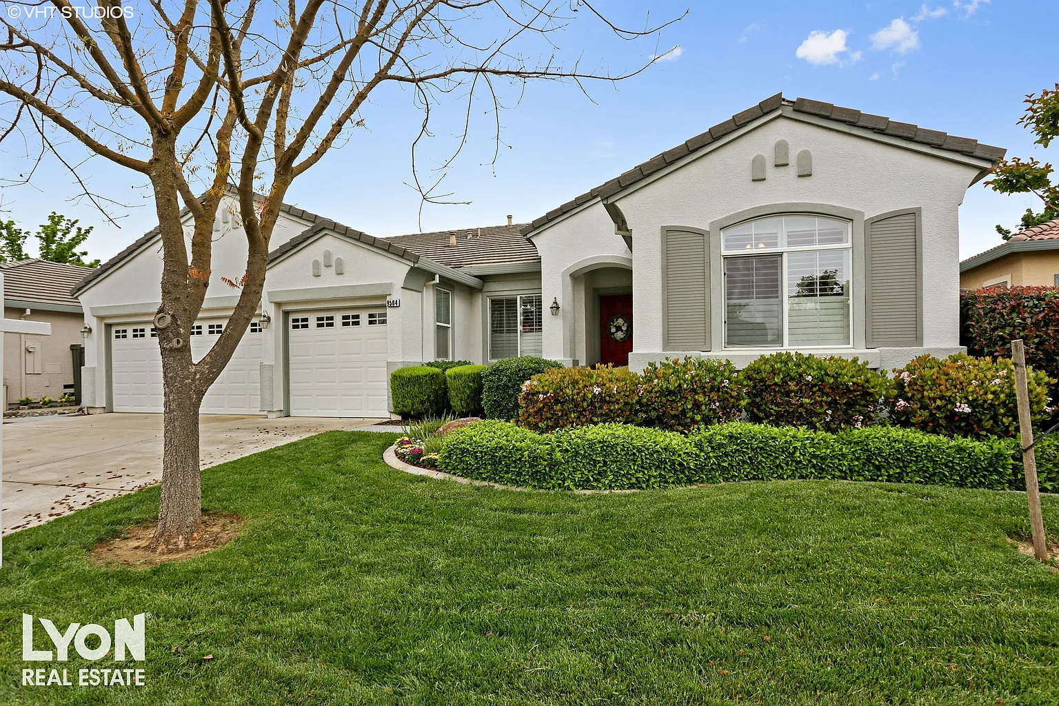 9504 Emerald Cove Ln photo 1