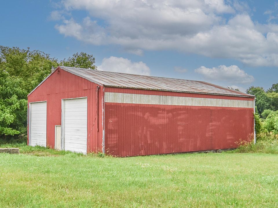 2nd image of 1085 E Chicago Rd #B