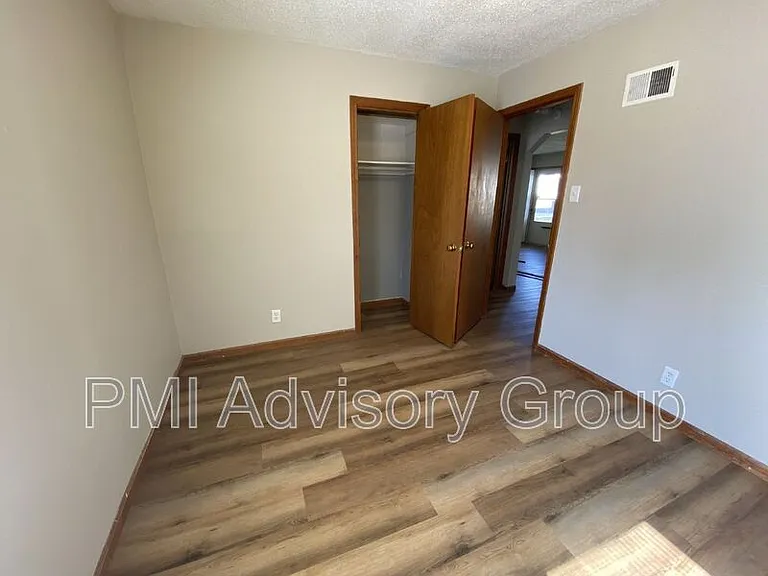 2020 SW Atwood Ave — Photo 12