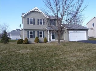 108 Caitlin Trl, West Henrietta, NY 14586
