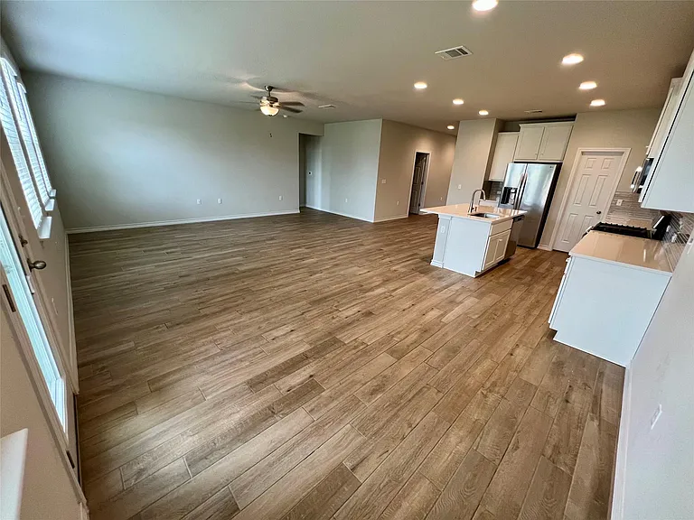 11908 Saddle Rock Dr — Photo 6