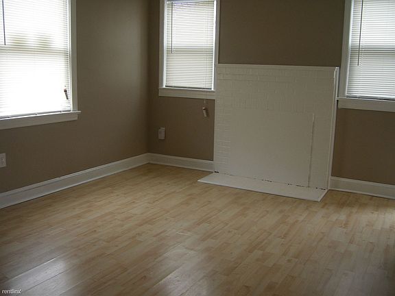 46th St - Family Room 2