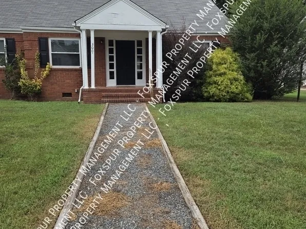 300 N 3rd Ave #B, Mayodan, NC 27027