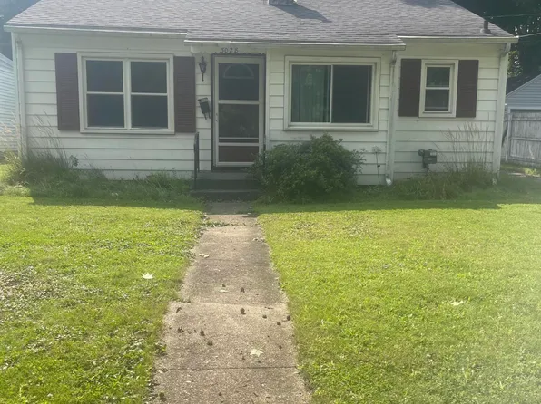 3028 Lowell St, Kalamazoo, MI 49001