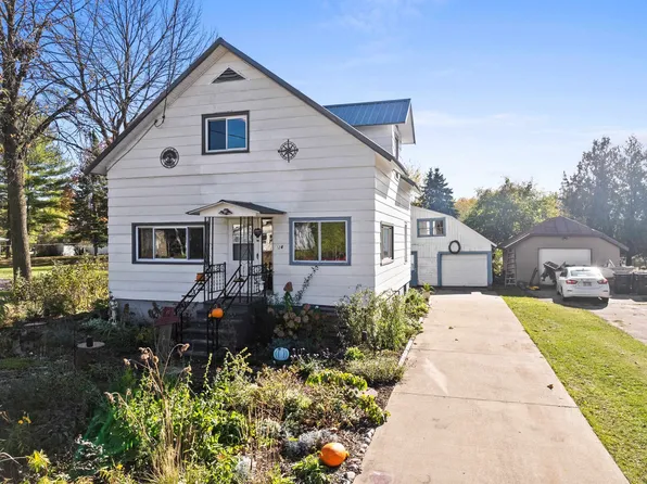 124 W Cedar St, Gillett, WI 54124