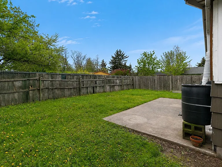 7959 SE 64th Ave #B — Photo 6