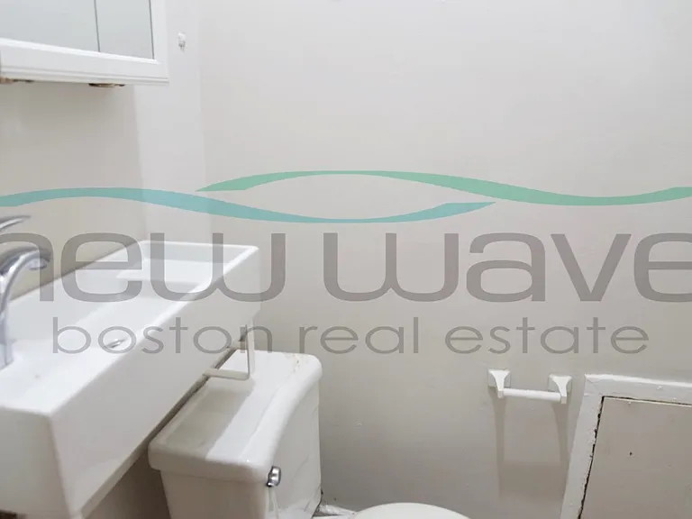 161 Endicott St #1R — Photo 15