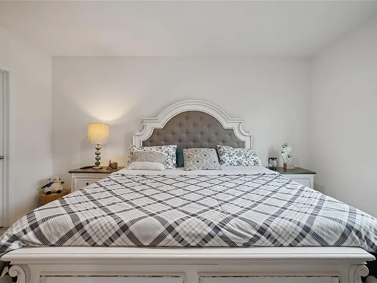2076 Monteverde Ave — Photo 12