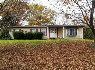 4 Joy Ln, Berwick, PA 18603