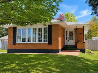 1230 Veniot Ave, Bathurst, NB E2A 4C6