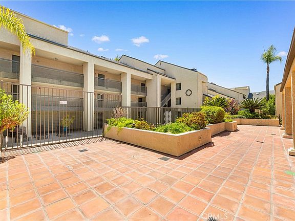 4th image of 64 N Mar Vista Ave APT 327
