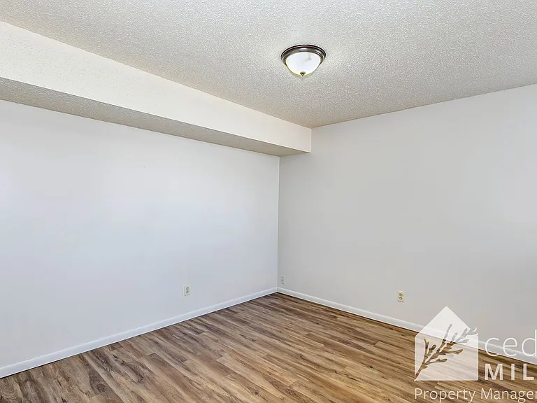 420 S Meridian — Photo 6