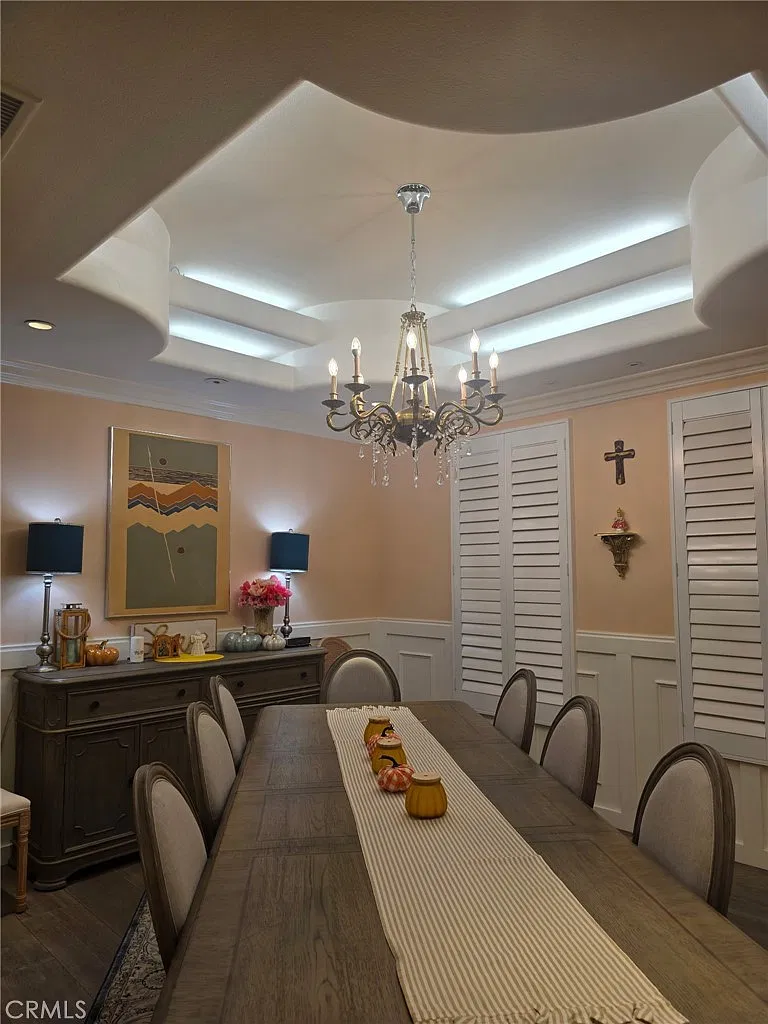 5 bed, 6.0 bath, 4342 sqft, $9,500 — Photo 3