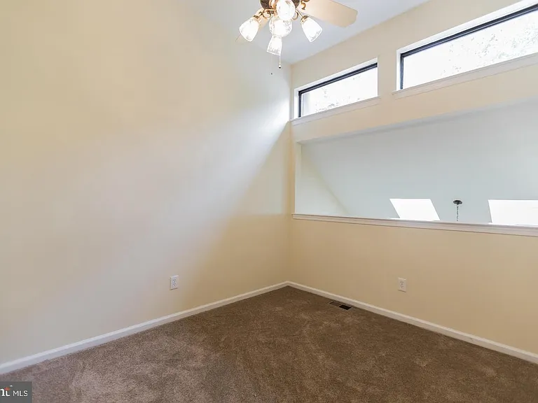 13 Heather Ct — Photo 15
