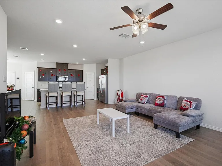 732 Thorn Creek Dr — Photo 18