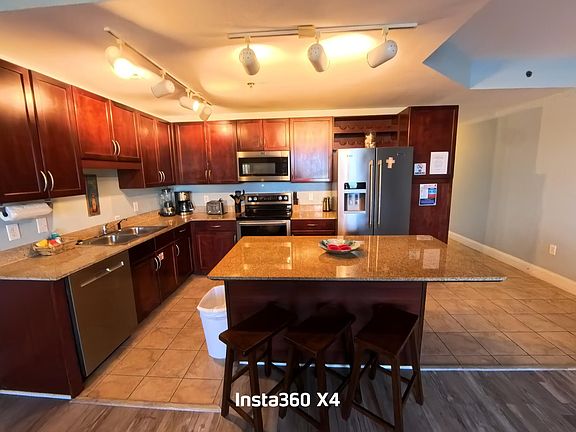 5th image of 9902 S Thomas Dr Unit 136