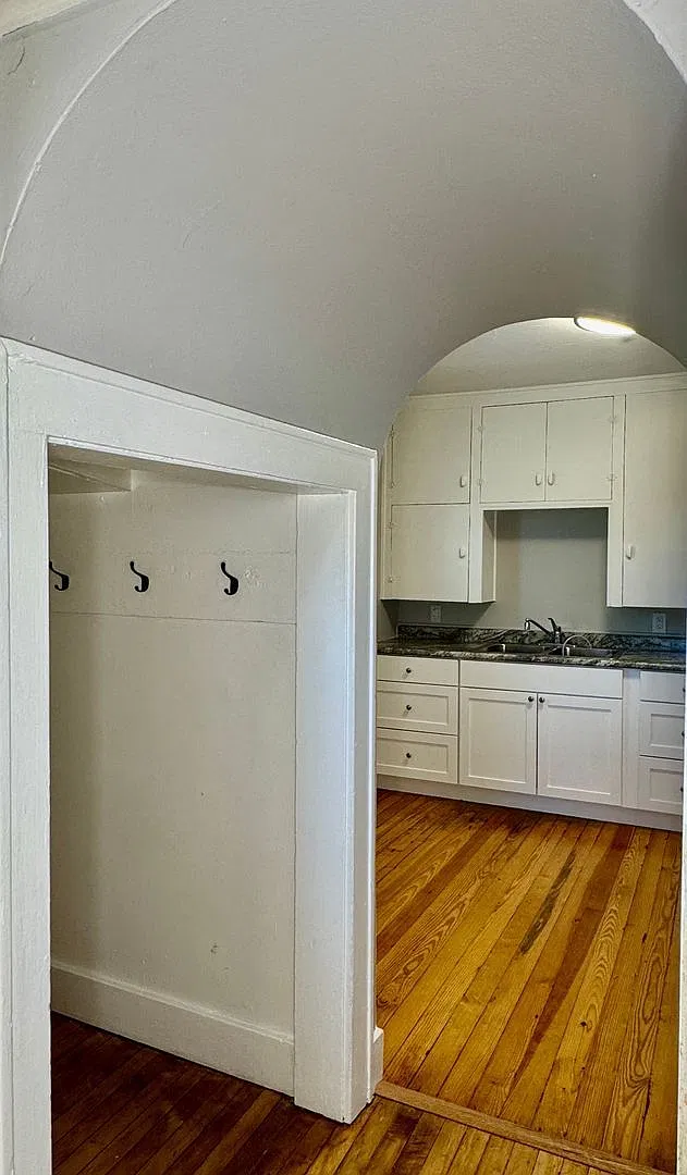 2270 S Getty St — Photo 4