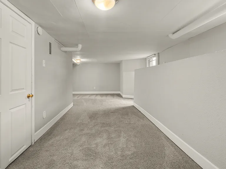 202 N Hooker St — Photo 26