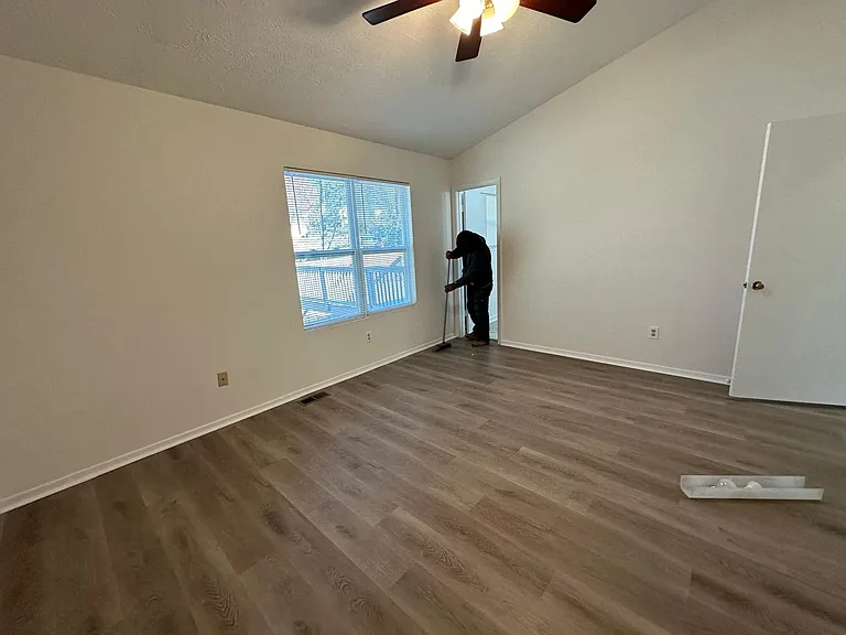 867 Highland Ter NE — Photo 14