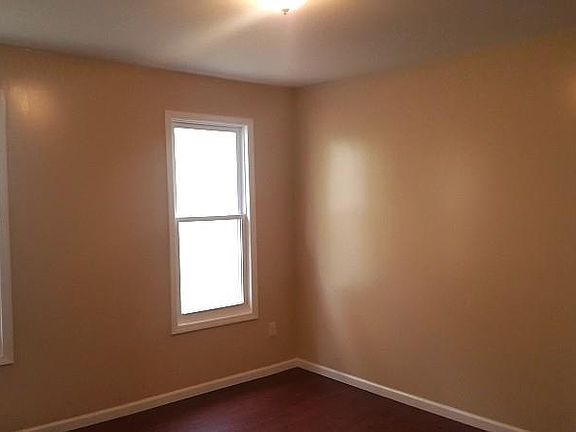 5th image of 100-102 Lyons Ave