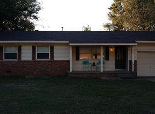 504 N Sunset St, Ponca City, OK 74601